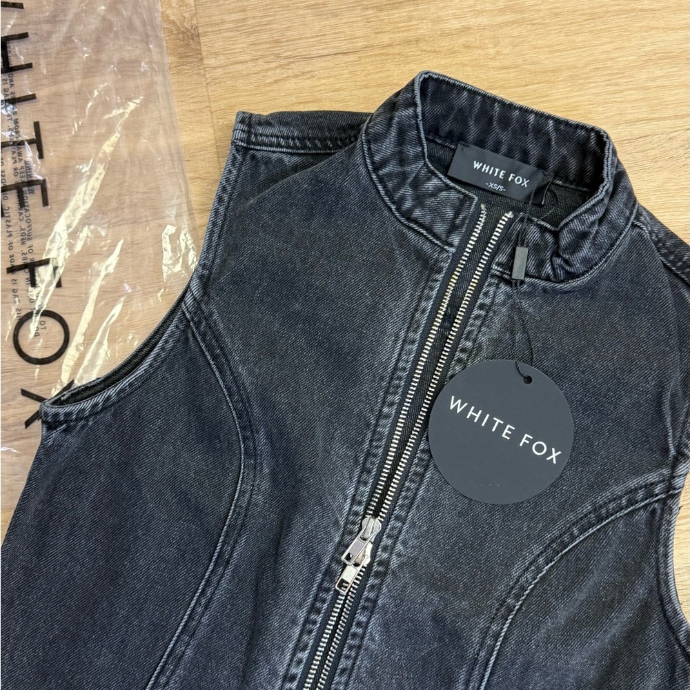 White Fox Boutique Zip-Up Denim vest - Picture 5 of 5
